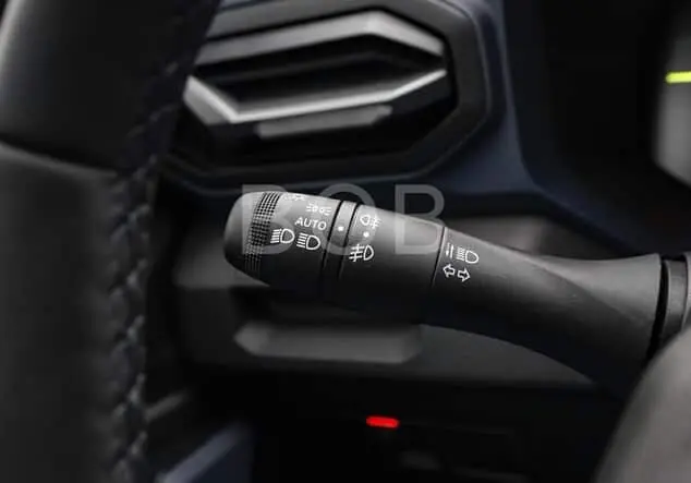 Angebotsdetails Dacia Duster FL24 Journey HYBRID 140 NAVI Kamera Safari-GrÃ¼ngrau (GrÃ¼n)