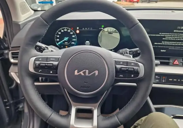 Angebotsdetails Kia Sportage Spirit 4WD DRIVE Grau ((H8G) PENTA METAL M)