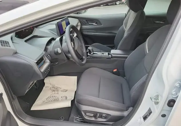 Angebotsdetails Toyota Prius 2.0l Plug-In Hybrid Executive weiß