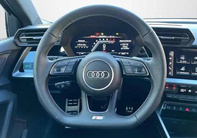 Angebotsdetails Audi S3 Audi S3 Sportback TFSI 228 (310) kW (PS) S tronic Mythosschwarz Metallic