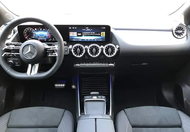Angebotsdetails Mercedes-Benz GLA 220 d 4MATIC ++sofort verfügbar++ Metalliclack mountaingrau