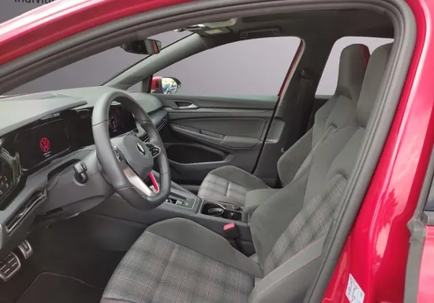 Angebotsdetails Volkswagen Golf VIII Lim. GTI Rot (KINGS RED)
