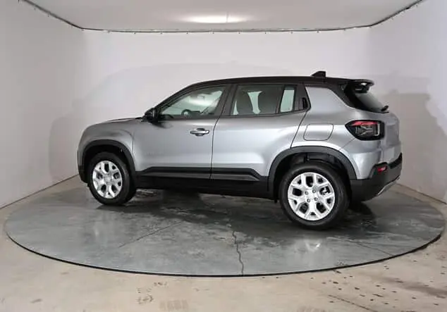 Angebotsdetails Jeep Avenger Jeep Avenger Altitude 1.2 E-Hybrid 74 kW (100 PS) 6-Stufen-DCT Granite Grey Metallic (Dach in Volcano Black)