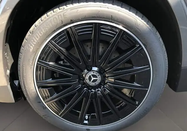 Angebotsdetails Mercedes-Benz GLA 220 d 4MATIC ++sofort verfügbar++ Metalliclack mountaingrau