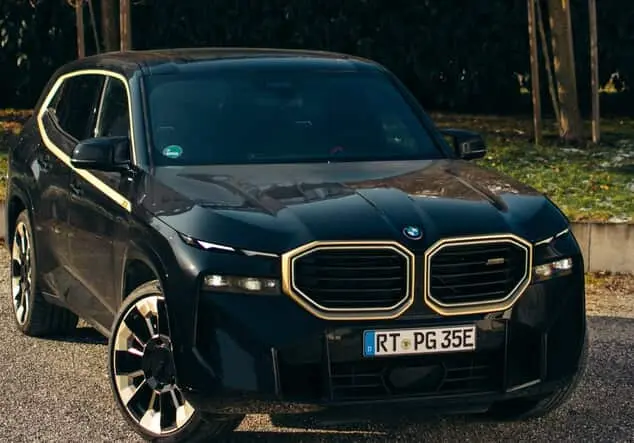 Angebotsdetails BMW XM XM V8 Hybrid Saphirschwarzmetallic