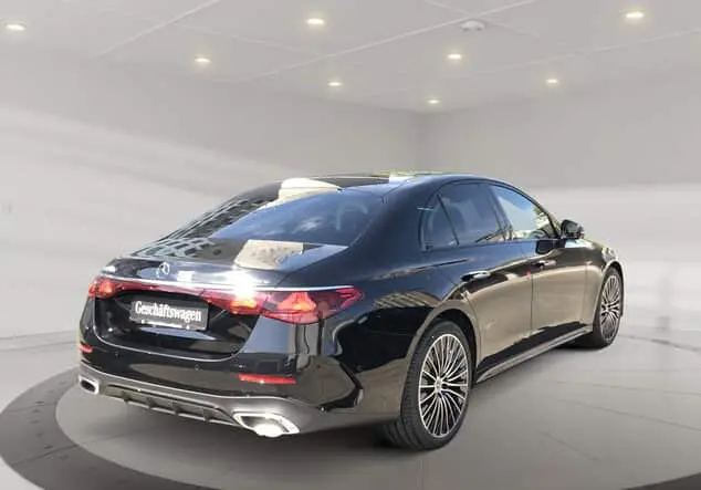 Angebotsdetails Mercedes-Benz E 220 d 4MATIC ++sofort verfügbar++ Metalliclack obsidianschwarz