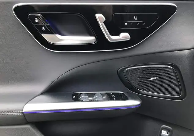 Angebotsdetails Mercedes-Benz C 180 T-Modell Edition AMG-Line Metalliclack sodalithblau