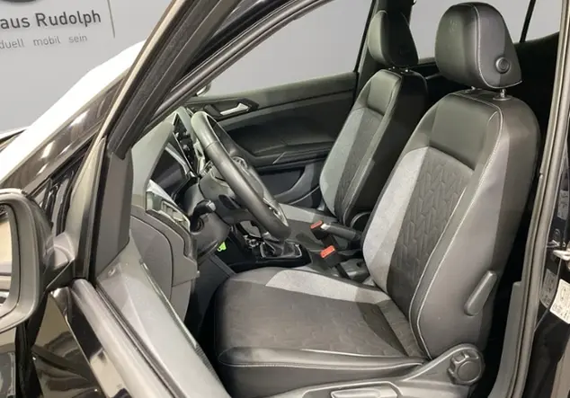 Angebotsdetails Volkswagen T-Cross 1.0 TSI Goal / Schwarz (Deep Black Perleffekt)