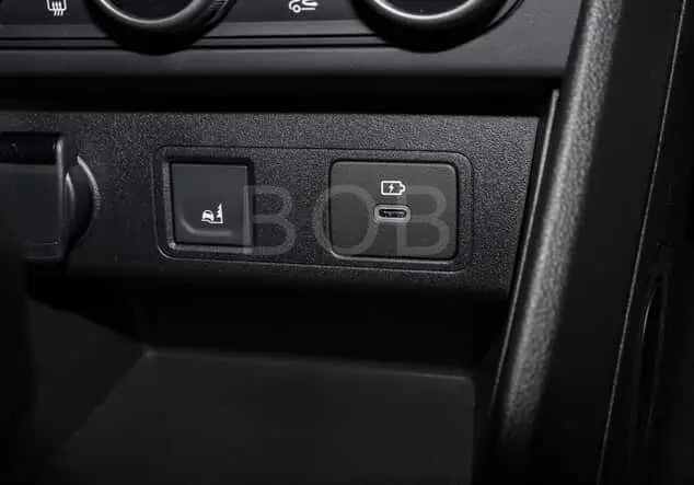 Angebotsdetails Dacia Sandero Stepway Extreme TCe 110 NAVI Perlmutt-Schwarz (Schwarz)