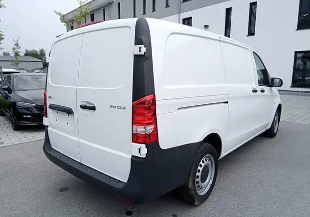 Angebotsdetails Mercedes-Benz Vito Mercedes-Benz Kastenwagen 114 CDI lang TSG 380 100 kW (136 PS) 6-Gang Heckantrieb ArktikweiÃ