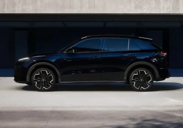 Angebotsdetails Volkswagen T-Roc Volkswagen T-Roc R-Line 1.5 TSI 110 kW (150 PS) 7-Gang-DSG Grenadillschwarz Metallic