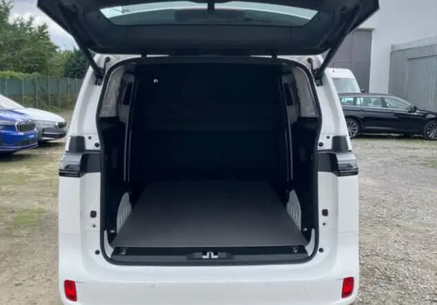 Angebotsdetails Volkswagen ID.Buzz Cargo Pro 79 kWh Candy-Weiß