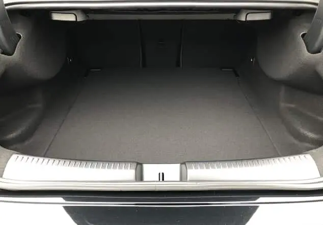 Angebotsdetails Mercedes-Benz CLA 200d Coupe Night-Paket Schwarz-Lack kosmosschwarz