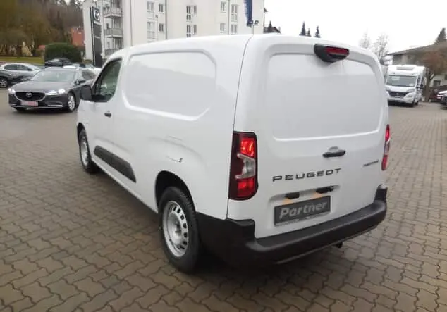 Angebotsdetails Peugeot Partner L2 BlueHDi 130 EAT8*Kamera-NAVI* Kaolinweiß