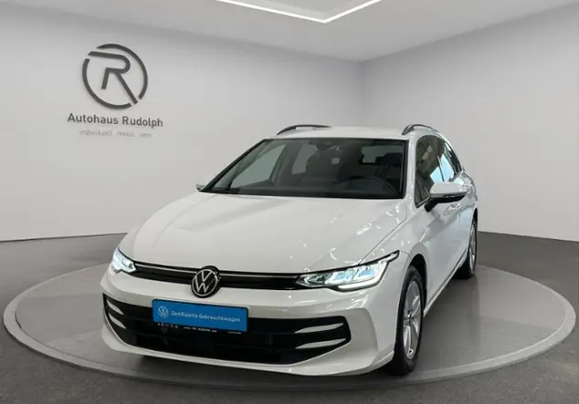 Angebotsdetails Volkswagen Golf VIII Variant 1.5 TSI Life / WeiÃ (Pure White)
