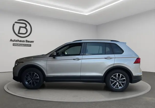 Angebotsdetails Volkswagen Tiguan 1.5TSI Life RfK MatrixLED Silber (Ivory Silver Metallic)