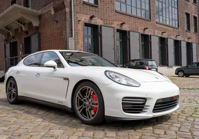 Angebotsdetails Porsche Panamera GTS weiß
