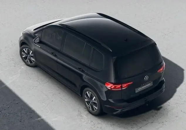 Angebotsdetails Volkswagen Touran Volkswagen Touran Highline R-Line 1.5 TSI 110 kW (150 PS) 7-Gang-DSG Grenadillschwarz Metallic