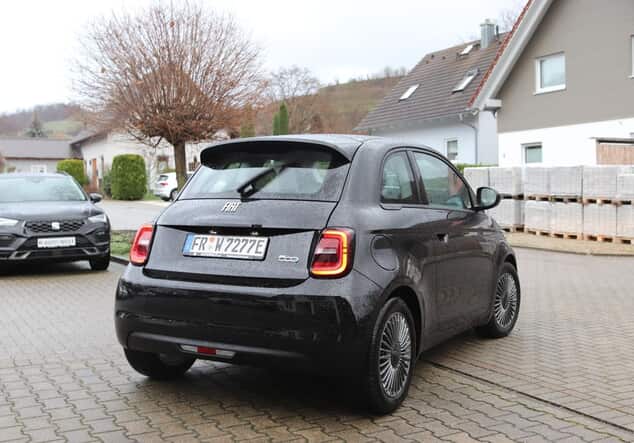 Angebotsdetails Fiat 500e Icon COLORE ESTERNO (Onyx Schwarz)