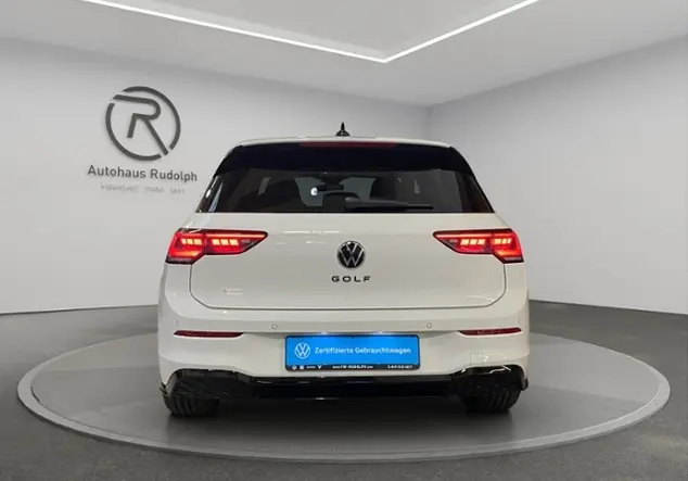 Angebotsdetails Volkswagen Golf VIII 2.0 TDI R-Line 'Black Style' WeiÃ (Pure White/Schwarz)