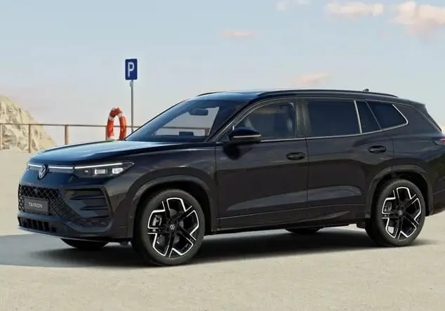 Angebotsdetails Volkswagen Tayron Volkswagen Tayron R-Line 2.0 TSI 195 kW (265 PS) 7-Gang-DSG 4MOTION Grenadillschwarz Metallic