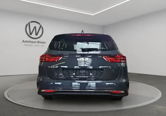 Angebotsdetails Kia Ceed Sportswagon Vision Grau ((H8G) DARK PENTA METAL M)