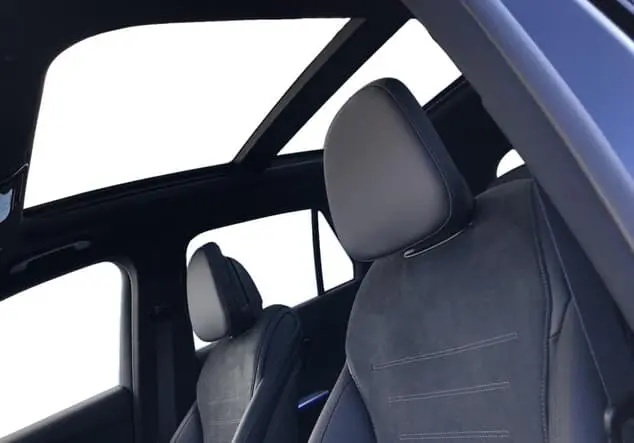 Angebotsdetails Mercedes-Benz GLC 300 4MATIC ++sofort verfügbar++ Metalliclack obsidianschwarz