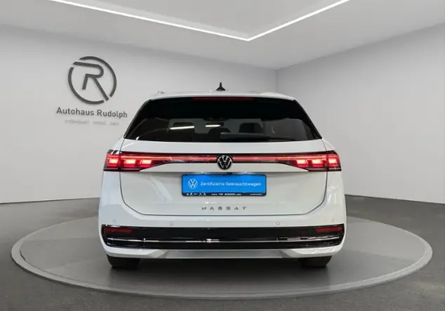 Angebotsdetails Volkswagen Passat Variant B9 2.0 TDI Elegance KLIMA WeiÃ (Pure White)