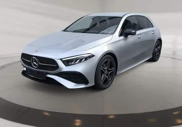 Angebotsdetails Mercedes-Benz A-Klasse 180 ++sofort verfügbar++ Metalliclack hightechsilber