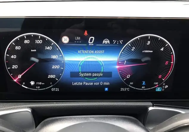 Angebotsdetails Mercedes-Benz GLB 220 d 4MATIC ++sofort verfügbar++ Graulack mountaingrau