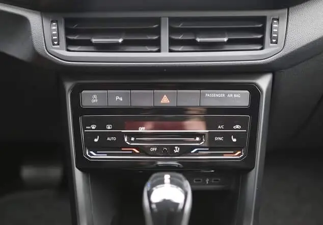 Angebotsdetails Volkswagen T-Cross 1.0 TSI LIFE *ACC*Kamera*APP Reef Blue Metallic