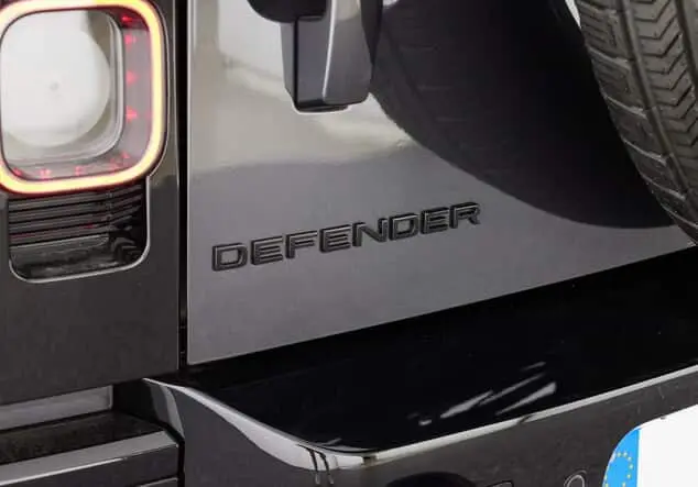 Angebotsdetails Land Rover Defender Defender 110 V8 P525 Schwarz