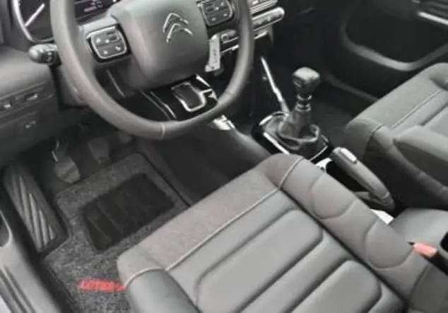 Angebotsdetails Citroen C3 Aircross PureTech 110 S&S Plus Stahl-Grau