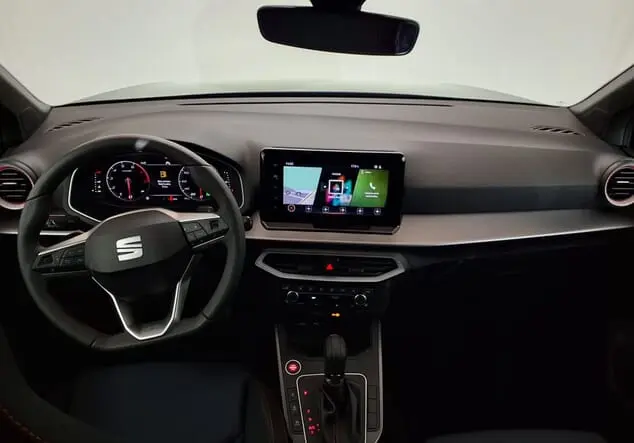 Angebotsdetails Seat Arona Seat Arona FR Black Edition 1.5 TSI 110 kW (150 PS) 7-Gang-DSG Midnight Schwarz Metallic