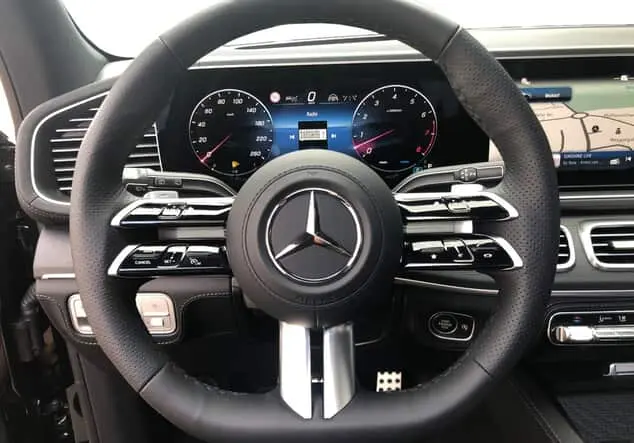 Angebotsdetails Mercedes-Benz GLE 450 4MATIC ++verfügbar ab 25.09.2025++ Metalliclack obsidianschwarz