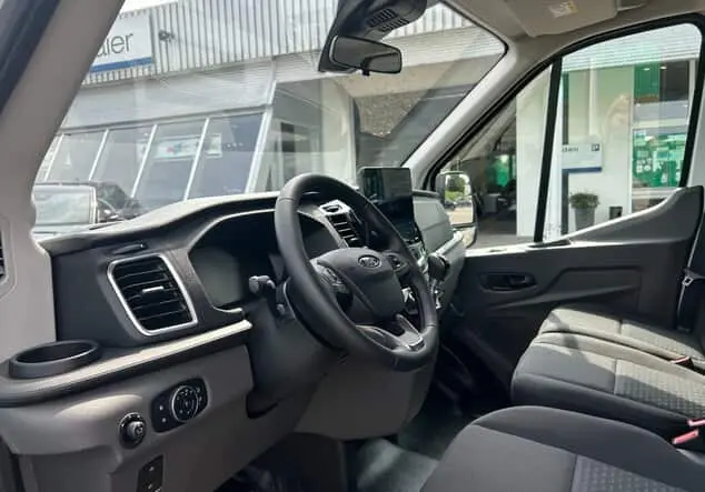 Angebotsdetails Ford Transit Pritsche DOKA V363 350L3 Weiß