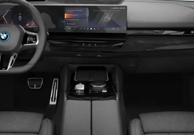 Angebotsdetails BMW 5er Touring 550e xDrive Touring A Saphirschwarz Metalic