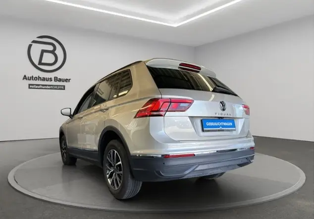 Angebotsdetails Volkswagen Tiguan 1.5TSI Life RfK MatrixLED Silber (Ivory Silver Metallic)