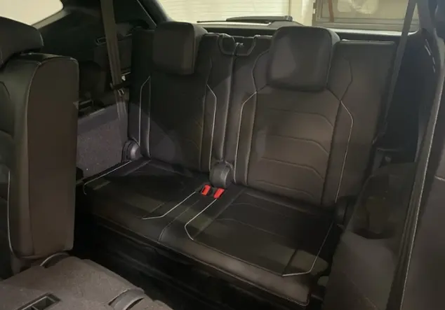 Angebotsdetails Volkswagen Tiguan Allspace 2.0 TDI 4Motion R-Line 'Blac Schwarz (Deep Black Perleffekt)