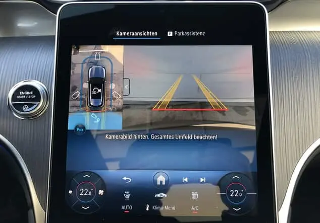 Angebotsdetails Mercedes-Benz GLC 300 4MATIC ++sofort verfügbar++ Metalliclack obsidianschwarz