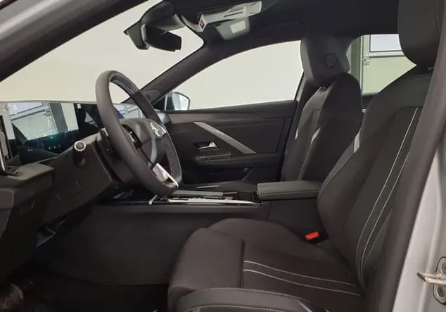 Angebotsdetails Opel Astra Opel Astra GS 1.2 Turbo 96 kW (130 PS) 8-Gang Automatikgetriebe Kristall Silber Metallic