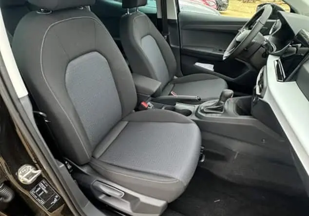 Angebotsdetails Seat Ibiza Seat Ibiza FR Black Edition 1.0 TSI 85 kW (116 PS) 7-Gang-DSG Midnight Schwarz Metallic