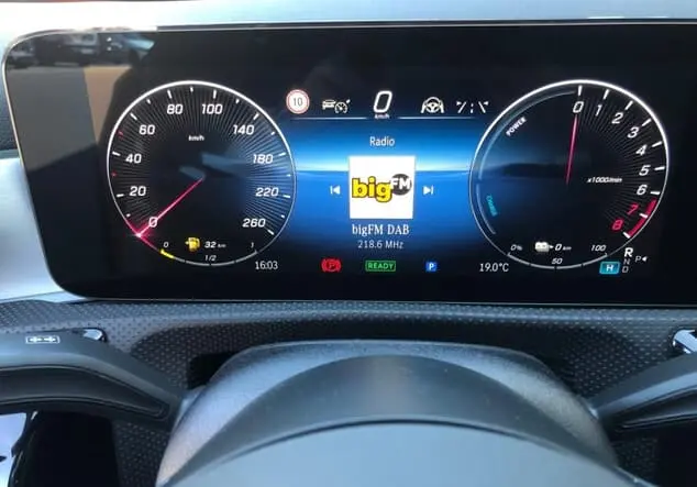 Angebotsdetails Mercedes-Benz A 250 e Manufaktur lack manufaktur alpingrau uni