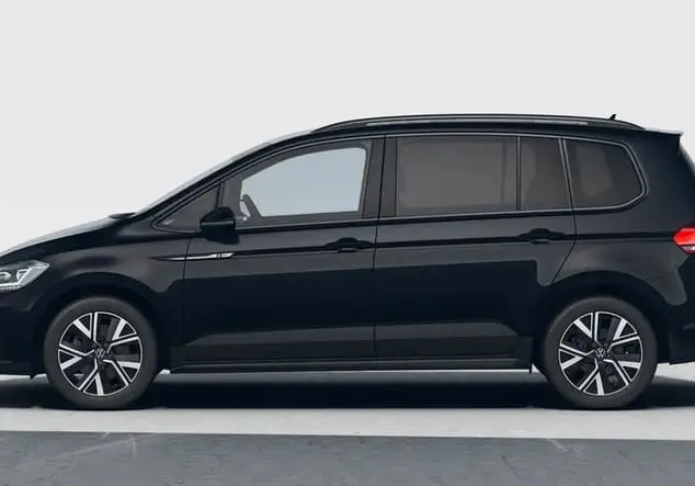 Angebotsdetails Volkswagen Touran Volkswagen Touran Highline R-Line 1.5 TSI 110 kW (150 PS) 7-Gang-DSG Grenadillschwarz Metallic