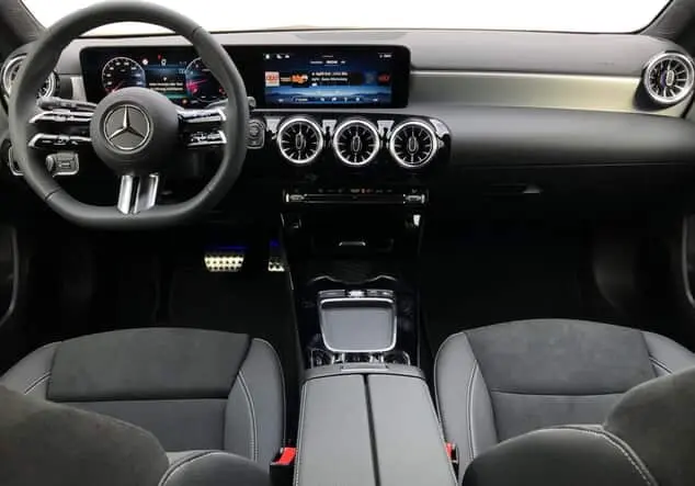 Angebotsdetails Mercedes-Benz A 180 Kompaktlimousine ***Edition*** SONDERLACKIERUNG Grau manufaktur lack manufaktur alpingrau uni