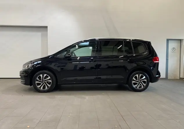Angebotsdetails Volkswagen Touran 1.5 TSI Active KLIMA NAVI ALU Schwarz (Deep Black Perleffekt)