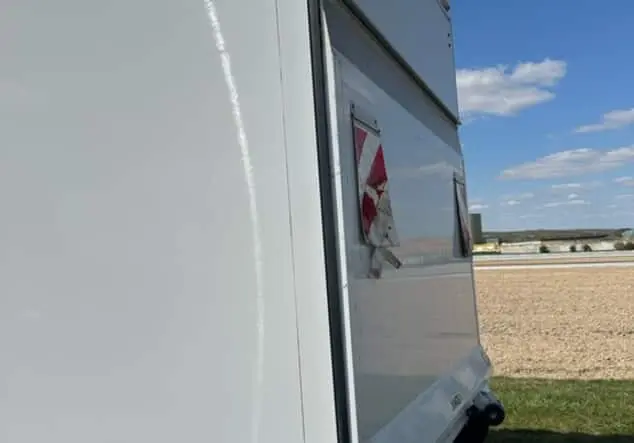 Angebotsdetails Ford Transit Kastenwagen Kofferaufbau mit Ladebordwand Weiß