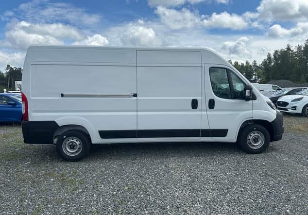 Angebotsdetails Opel Movano Opel Movano Cargo Kastenwagen verblecht L3H2 3.5t 2.2 BlueHDi 140 103 kW (140 PS) 6-Gang Cassablanca Weiß