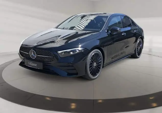Angebotsdetails Mercedes-Benz A 220 d Limousine ++sofort verfügbar++ Metalliclack kosmosschwarz