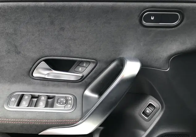 Angebotsdetails Mercedes-Benz CLA 200 Coupe AMG-Line Grau-Lack mountaingrau